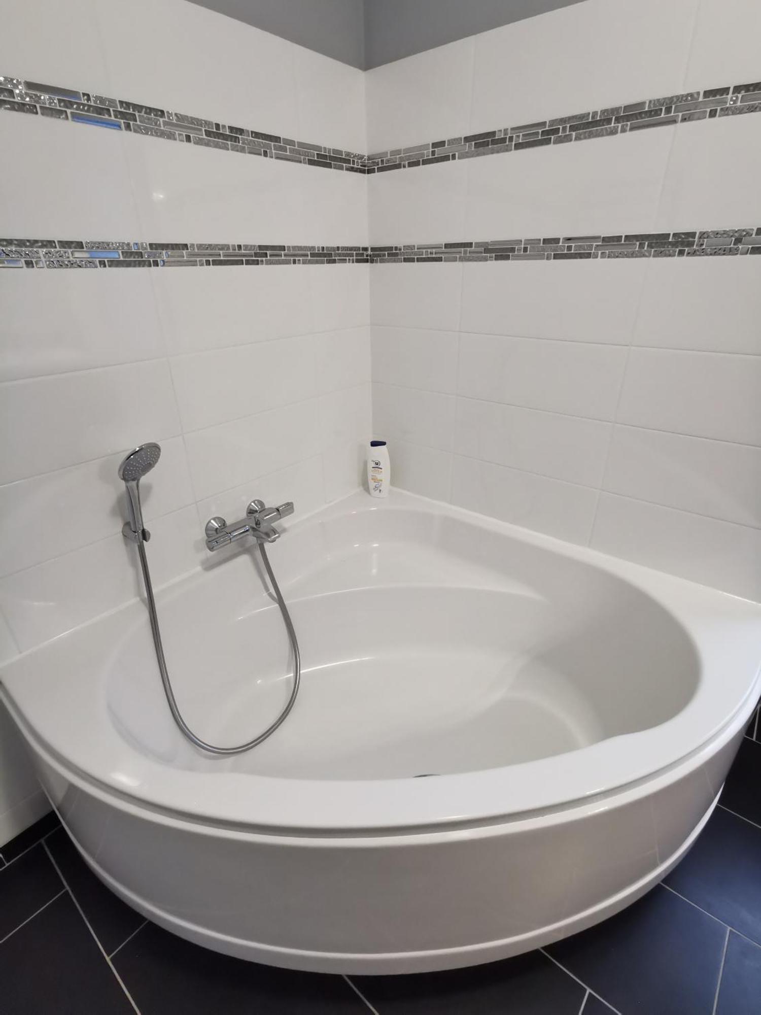 Appartement 3 Chambres Au Coeur Du Jura, Ideal Famille Salins-les-Bains Buitenkant foto