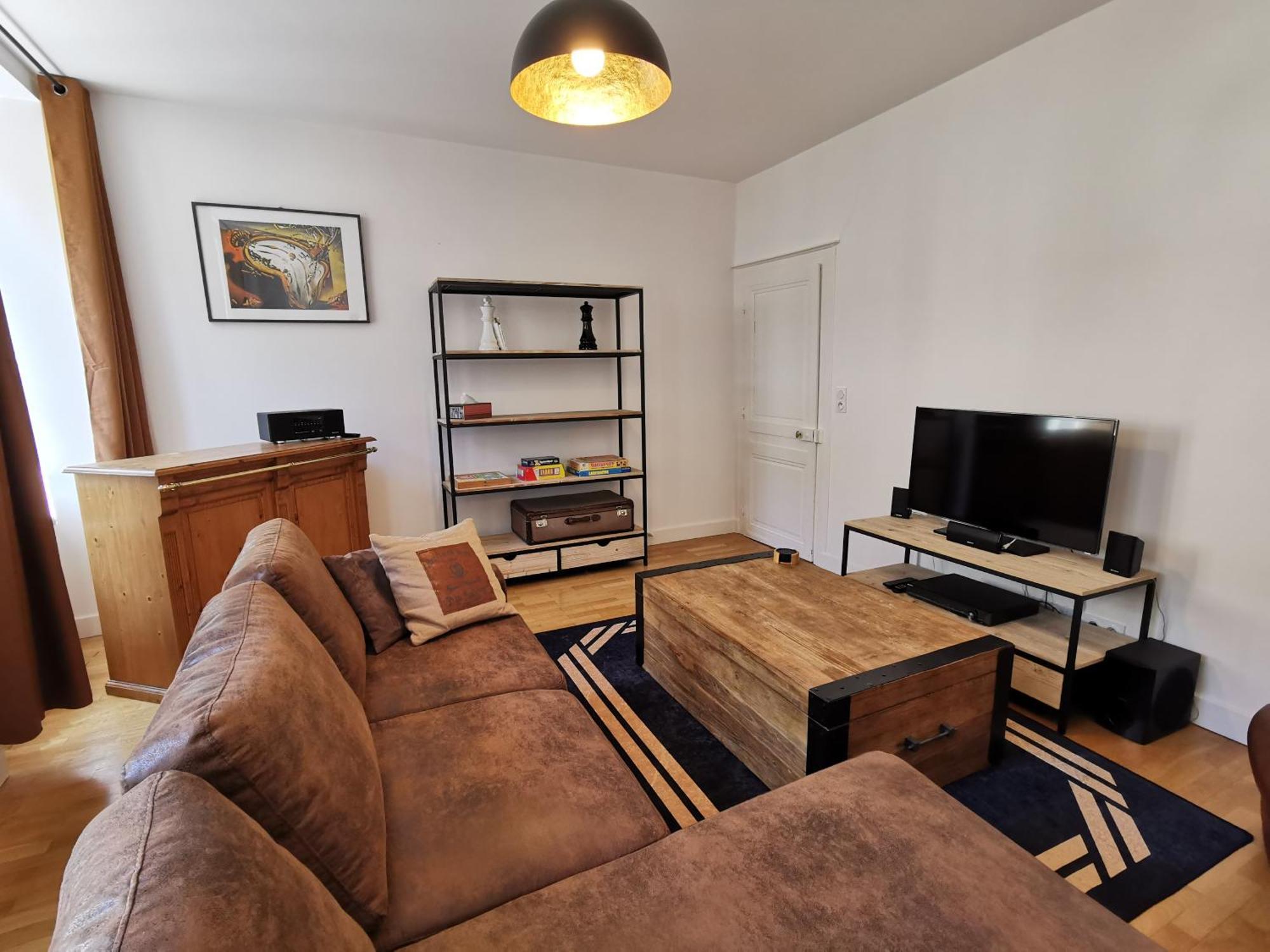 Appartement 3 Chambres Au Coeur Du Jura, Ideal Famille Salins-les-Bains Buitenkant foto